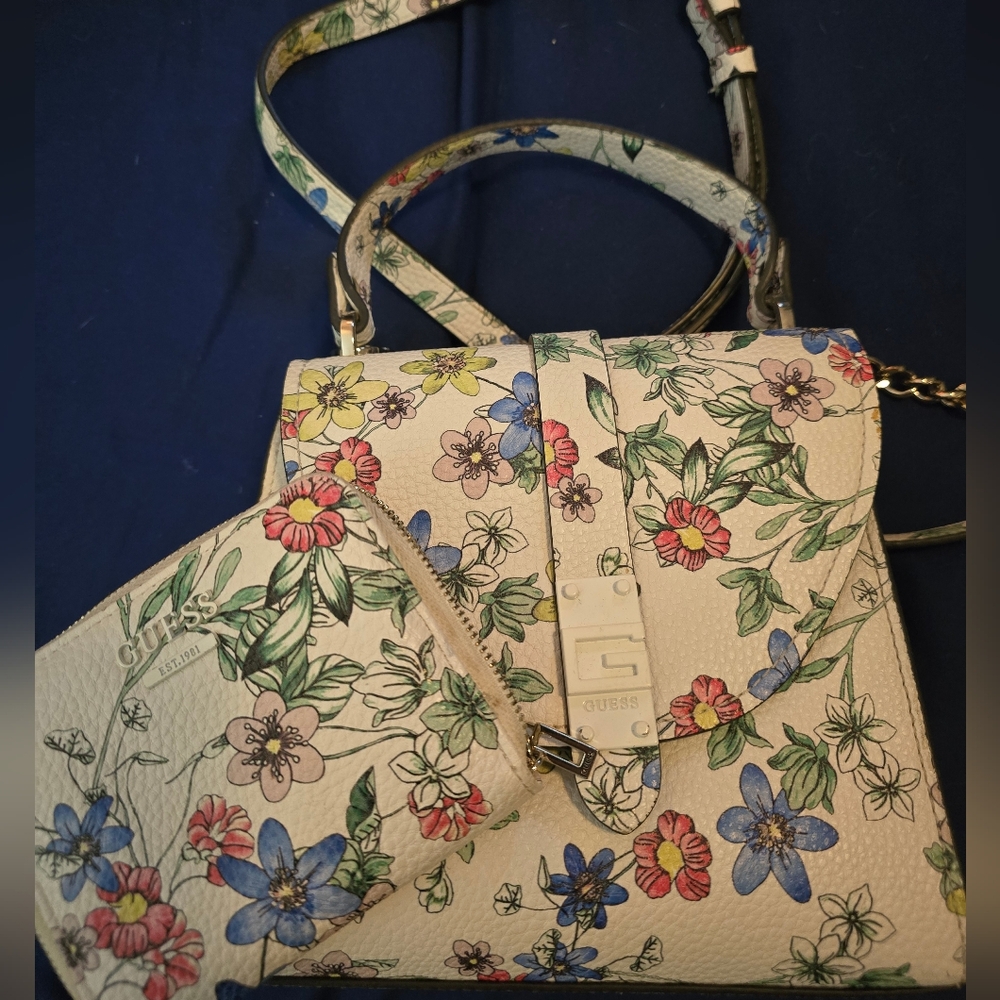 G by Guess Blue and White Floral Wallet